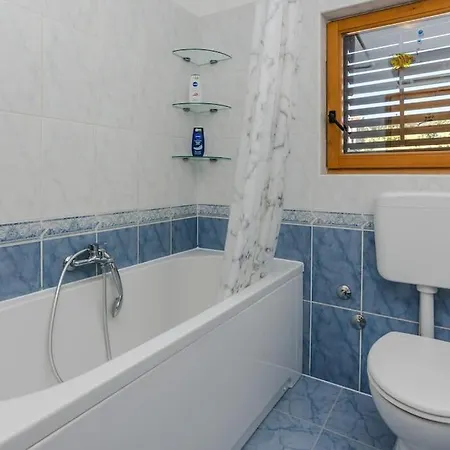 Apartment Roko - Up To 4 People With Free Parking Zadar Buitenkant foto
