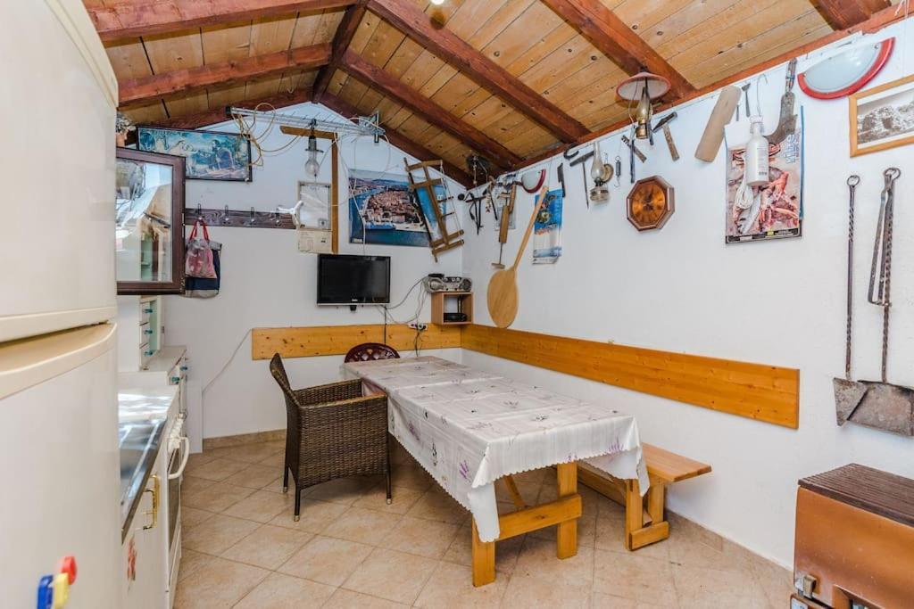 Roko - Up To 4 People With Free Parking Apartment